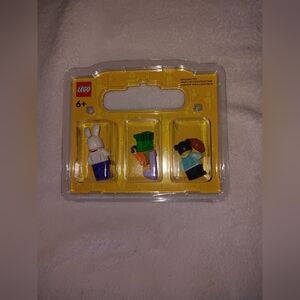 NWOT 2009 Lego Mini Figures 3 Pack
